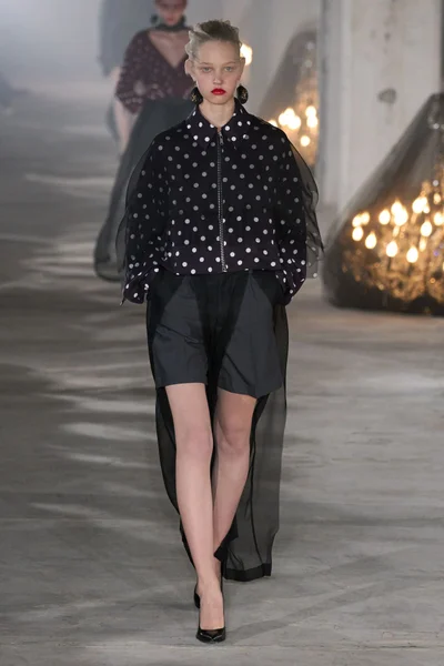 Look 14